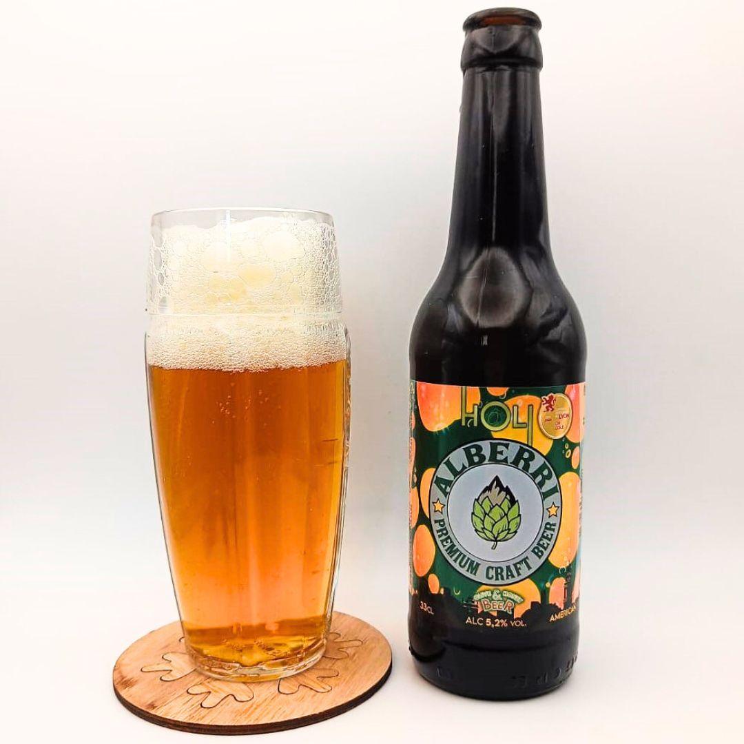 Imagen de la cerveza Holi que muestra el producto servido