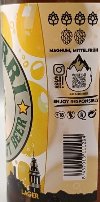 Imagen de la etiqueta Lager que muestra toda la información legal