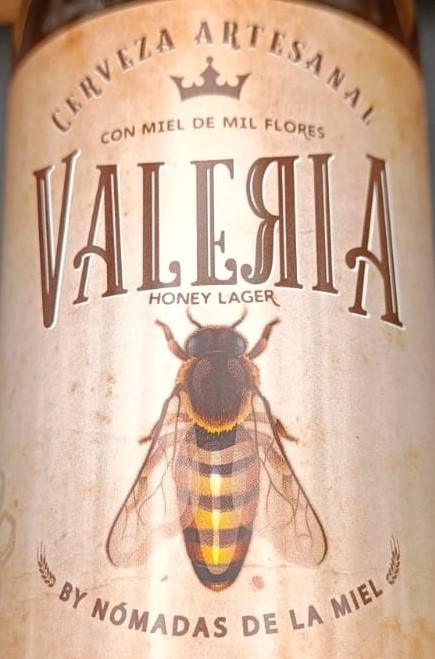 Imagen de la etiqueta Valeria Honey Lager que muestra toda la información legal