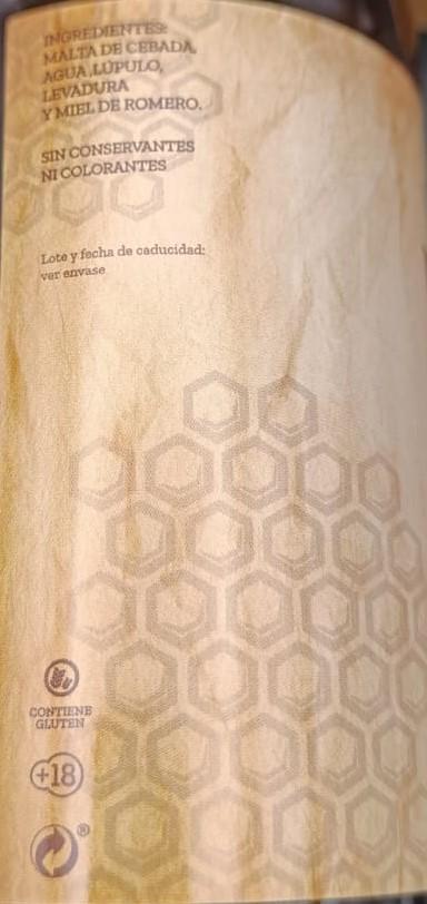Imagen de la etiqueta Valeria Light Honey Lager que muestra toda la información legal
