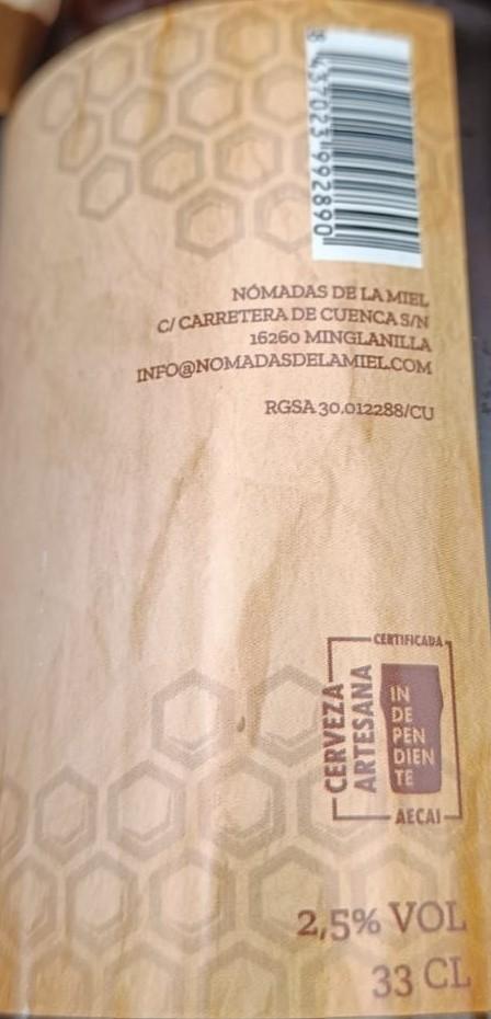 Imagen de la etiqueta Valeria Light Honey Lager que muestra toda la información legal