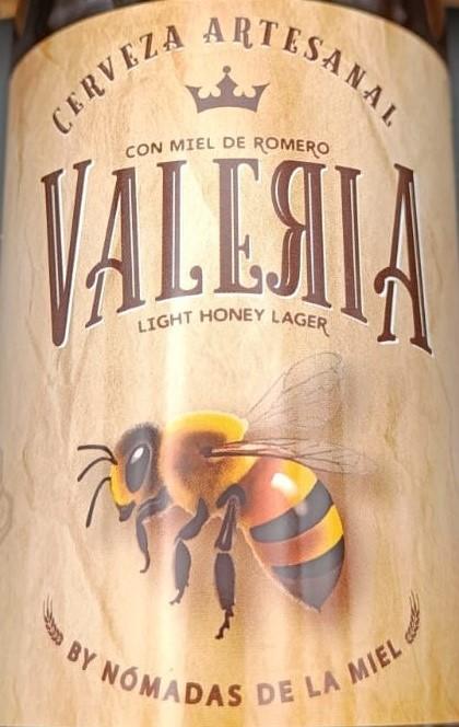 Imagen de la etiqueta Valeria Light Honey Lager que muestra toda la información legal