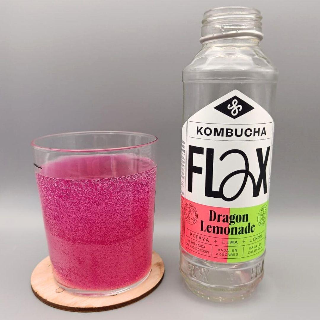 Imagen de la kombucha Dragon Lemonade que muestra el producto servido