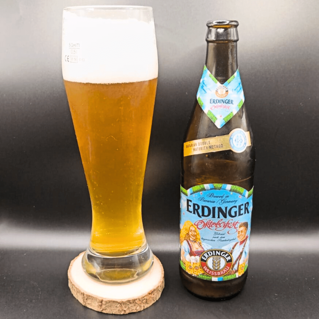 Imagen de la cerveza Oktoberfest que muestra el producto servido